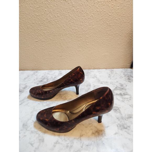 Coach and Four Womens Brown Patent Leather Pump Round Toe Stiletto Heel Size 6.5 - Picture 4 of 10